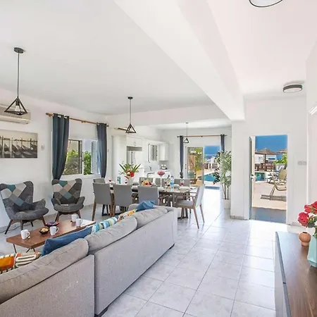 Villa Jason 4 *